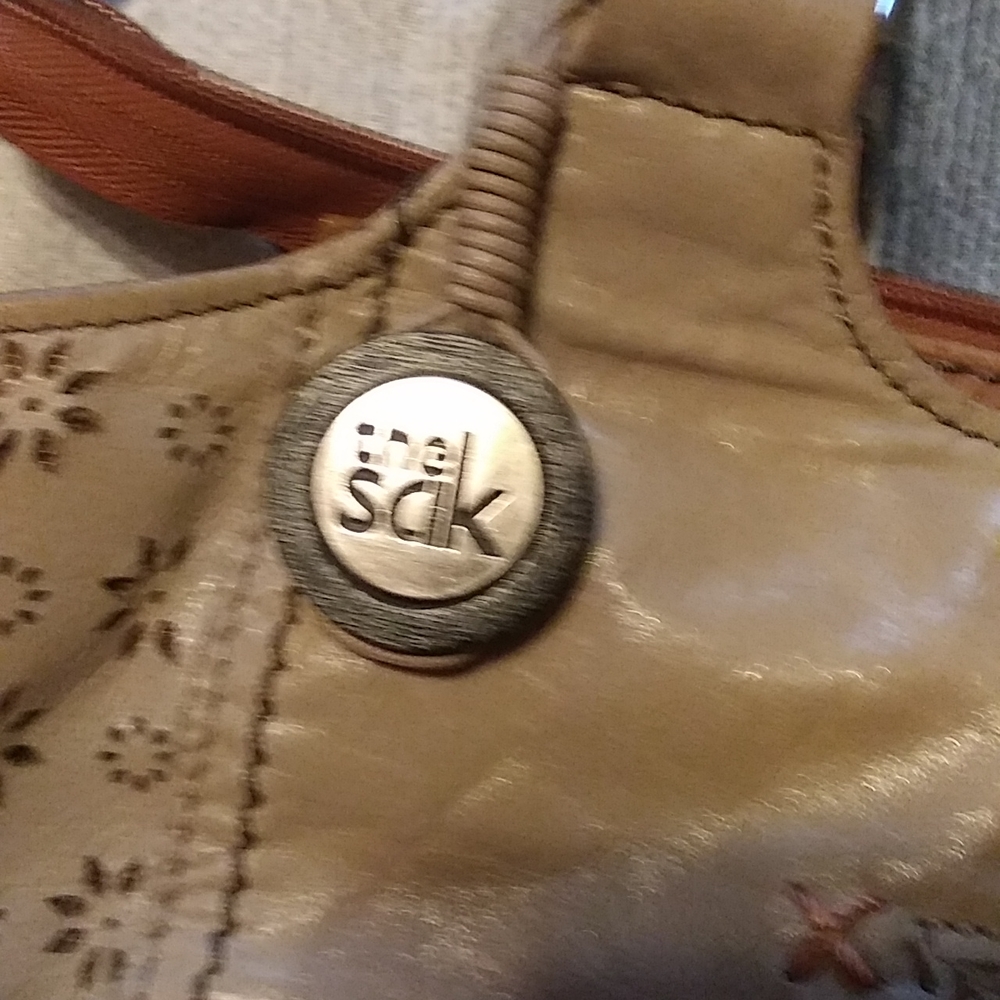 Purse - Picture 2 of 3